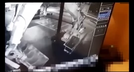 Włamanie do kantoru za pomocą koparki - FILM z kamery przemysłowej