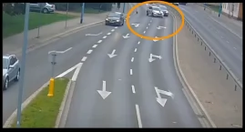 Pies doprowadził do kolizji na ulicy II Armii Wojska…