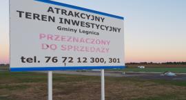 Spory kawałek byłego lotniska idzie pod młotek. Znajdzie się kupiec?