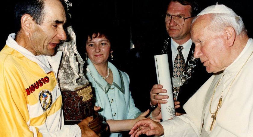 23 lata temu maratończyk Andrzej Jabłoński dobiegł do Watykanu - ZDJĘCIA
