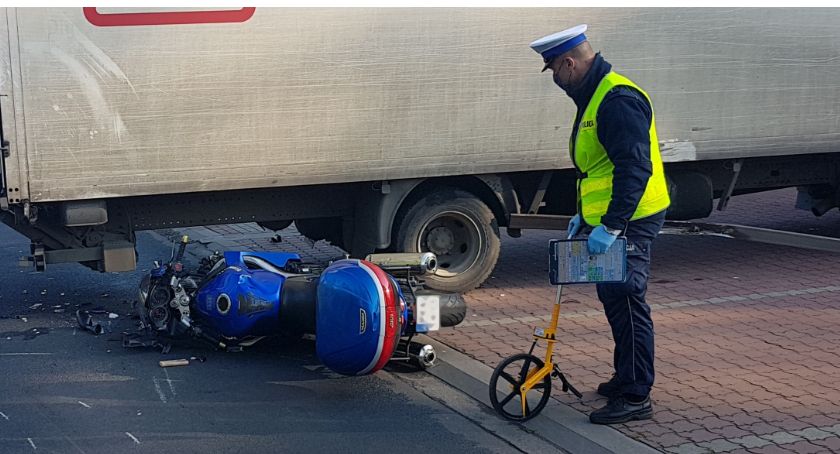 Borek - ciężarówka zderzyła się z motocyklem