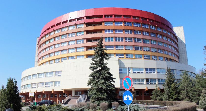 Wspierają kaliski szpital. Dyrektor „okrąglaka” dziękuje darczyńcom  i zapowiada powrót do normalnej pracy placówki