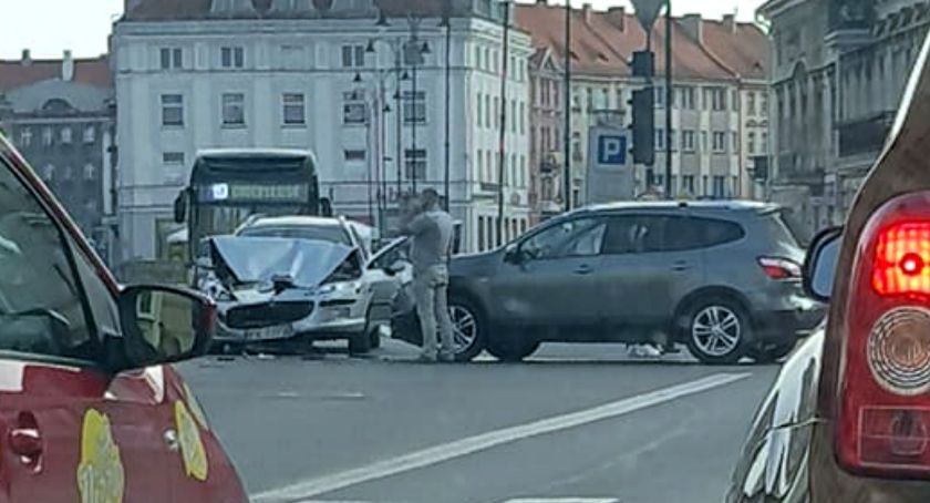 Kolizja w centrum miasta