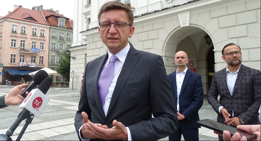 Kto zostanie sekretarzem miasta oraz skarbnikiem w kaliskim Ratuszu? Radni KO chcą konkursów na obydwa stanowiska 