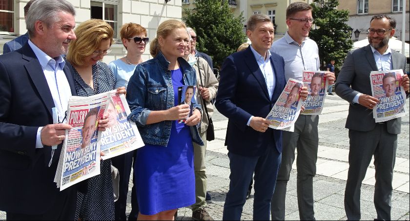 Barbara Nowacka w Kaliszu. Członkowie Koalicji Obywatelskiej apelują o głos na Rafała Trzaskowskiego 