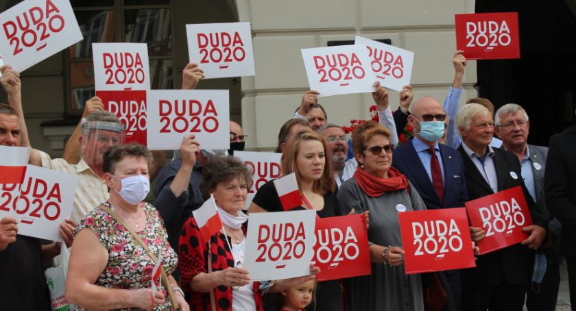 Popierają Andrzeja Dudę