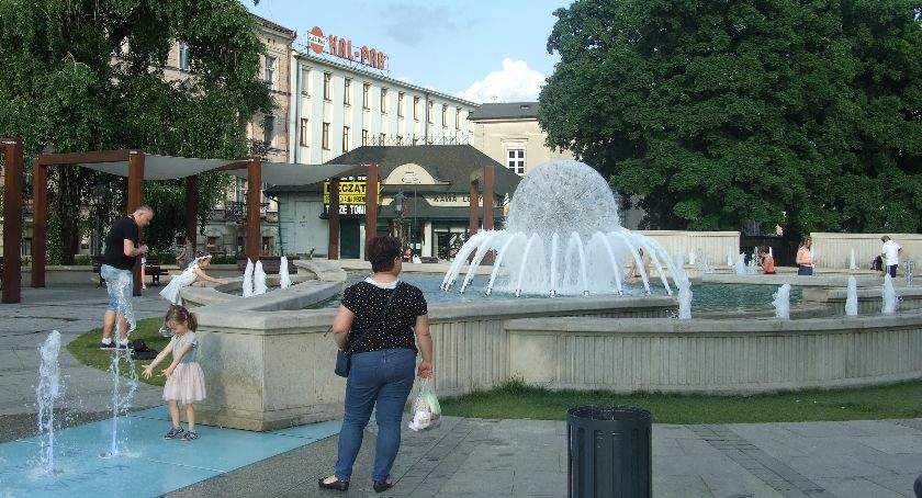 Planty, kombinezony i utrzymanie fontanny - wydatki Miasta w czerwcu 2020 r.