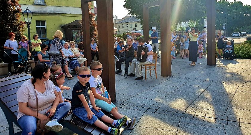 Propozycja na sobotę – spacer Plantami, koncert przy fontannie