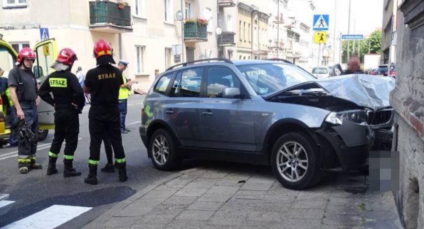 Mini rondo u zbiegu Młynarskiej i Polnej – pomysł na rozładowanie korków?