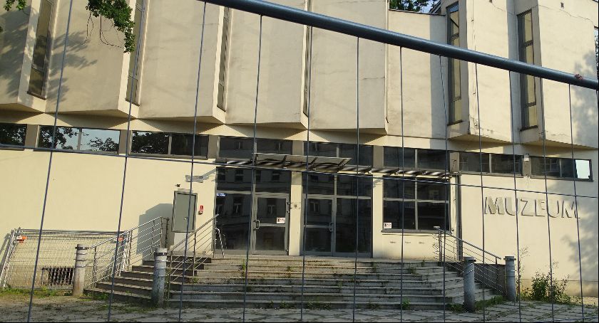 Muzeum Okręgowe Ziemi Kaliskiej.  Remont przerwany, wykonawca opuścił plac budowy!