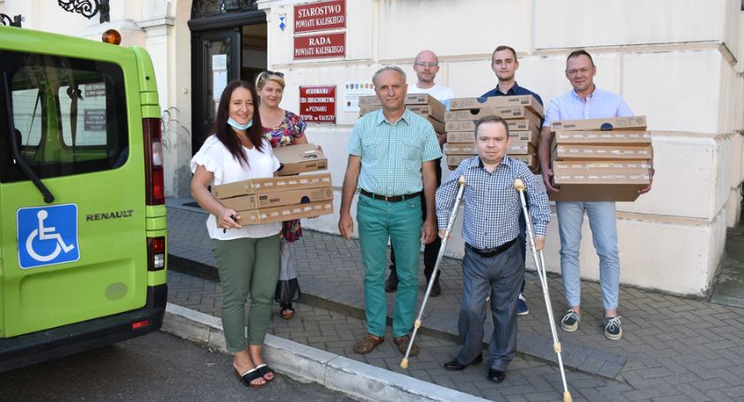 Rodziny zastępcze dostaną ponad 300 tys. zł wsparcia za okres epidemii