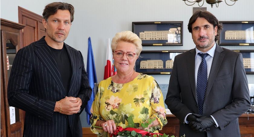 Wieloletnia dyrektorka SP 6 odchodzi na emeryturę