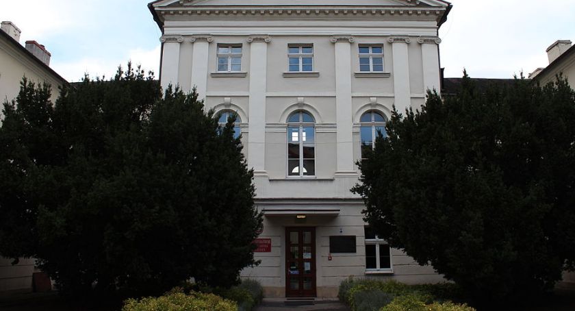 Optymistyczny kalendarz roku szkolnego 2020/2021-ferie zimowe dopiero 13 lutego 