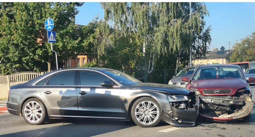 Zderzenie na Łódzkiej. Obyło się bez ofiar.