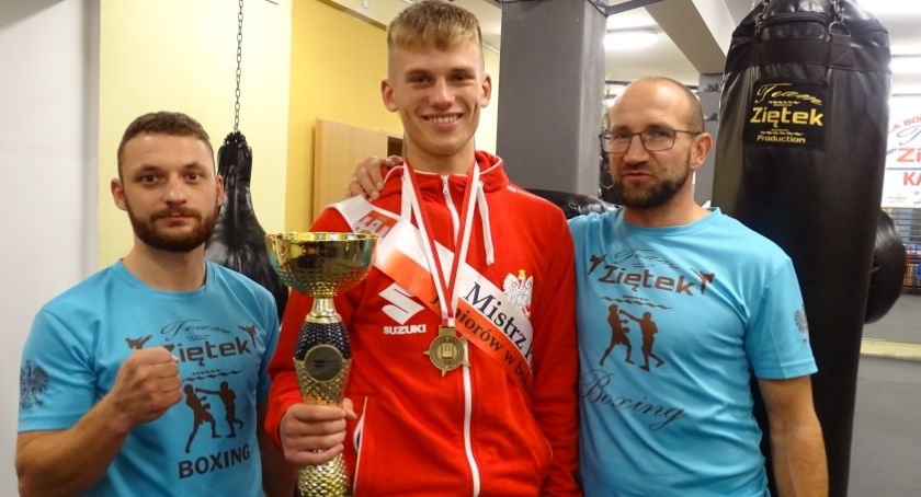 Cenne trofeum boksera KS Ziętek Team Kalisz