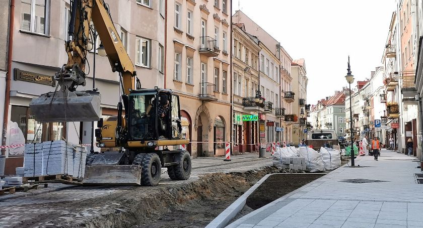 Zabierają miejsca parkingowe. Co dadzą w zamian na ul. Zamkowej?