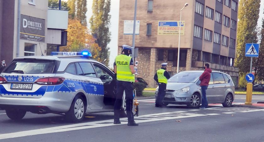 Mężczyzna potrącony przez samochód na ul. Majkowskiej