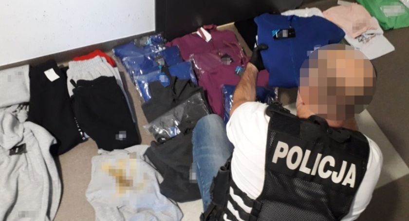 41-letnia kobieta odpowie za handel podrobioną odzieżą
