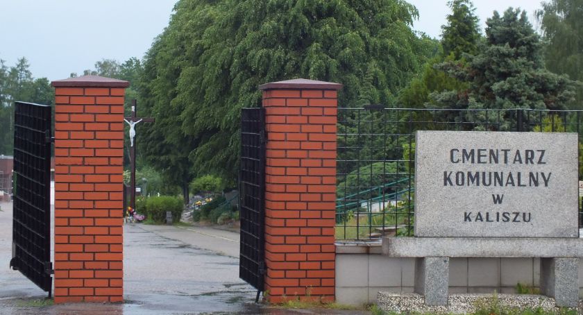 Gdzie zaparkować przy kaliskich cmentarzach we Wszystkich Świętych 