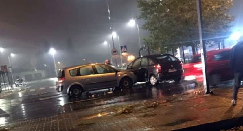 Rekordowa liczba kolizji po ogłoszeniu przez rząd zamknięcia cmentarzy