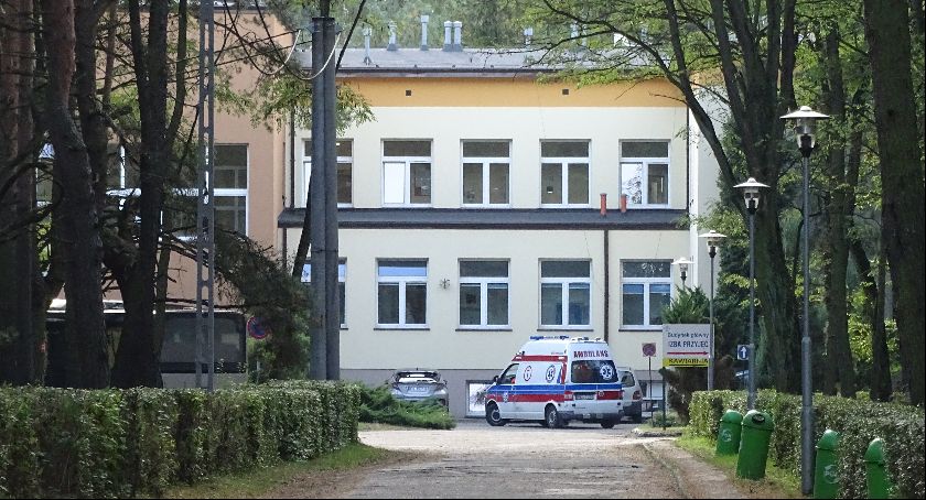 Szpital w Wolicy- w ciągu jednej doby przybyło 15 pacjentów zakażonych koronawirusem. Sześć osób zmarło 