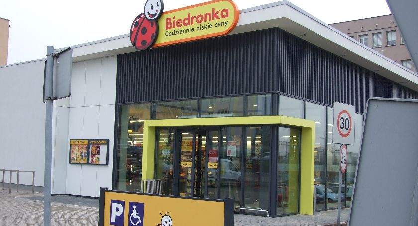 Biedronka po przebudowie jest jak nowa - ZDJĘCIA