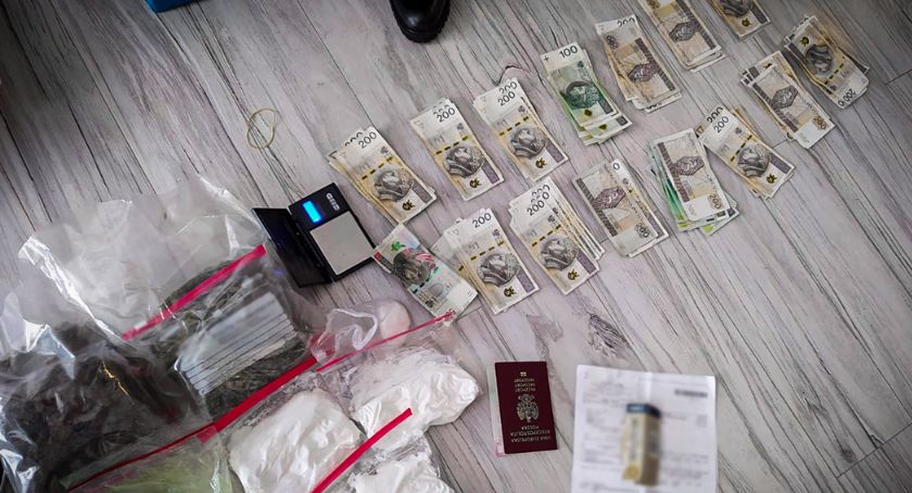 Po pościgu ulicami Kalisza policja przejęła 4 kg narkotyków!