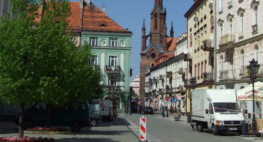 Rozjeżdżają Główny Rynek