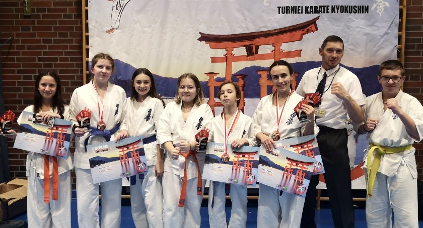 Dwukrotnie złota Olena. Kaliscy karatecy z medalami turnieju Białołęka Cup