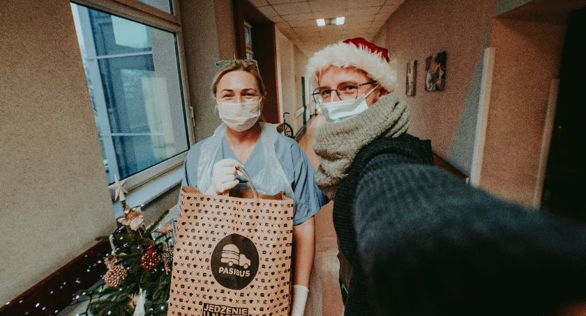 Dokarmiają położne w kaliskim szpitalu