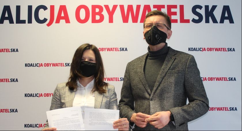 Afera gabinetowa. Radni opozycji sprawdzą, czy doszło do złamania ustaw o zamówieniach publicznych i finansach