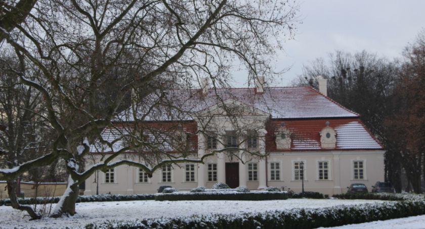 Dworek w Koźminku zyskał dawny blaski i znowu tętni życiem