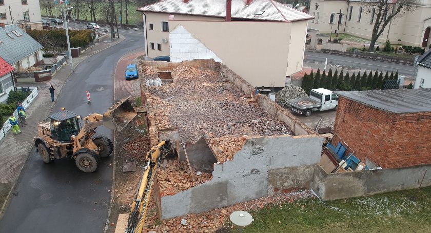 Nowy parking dla urzędu i szkoły w Skalmierzycach