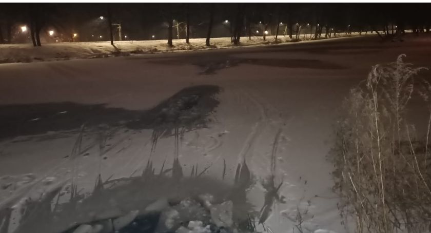 Mogło dojść do tragedii. Na Prośnie pod mężczyzną załamał się lód