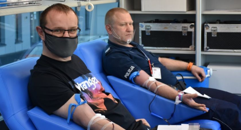 Krew na komendzie - udało się zebrać ponad 11 litrów tego bezcennego leku