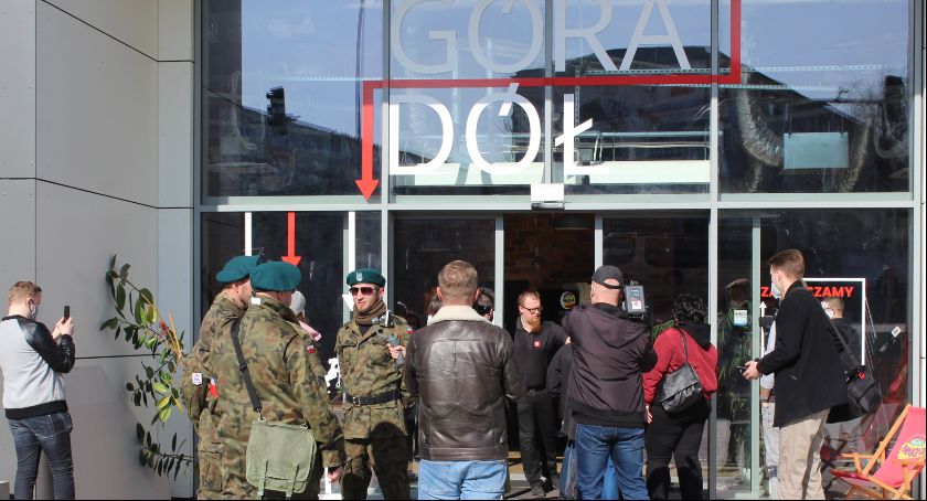 Pierwsza otwarta w Kaliszu restauracja zaprasza mimo panujących obostrzeń