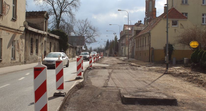 Zryli Częstochowską  i zniknęli a kierowcy męczą się w korkach