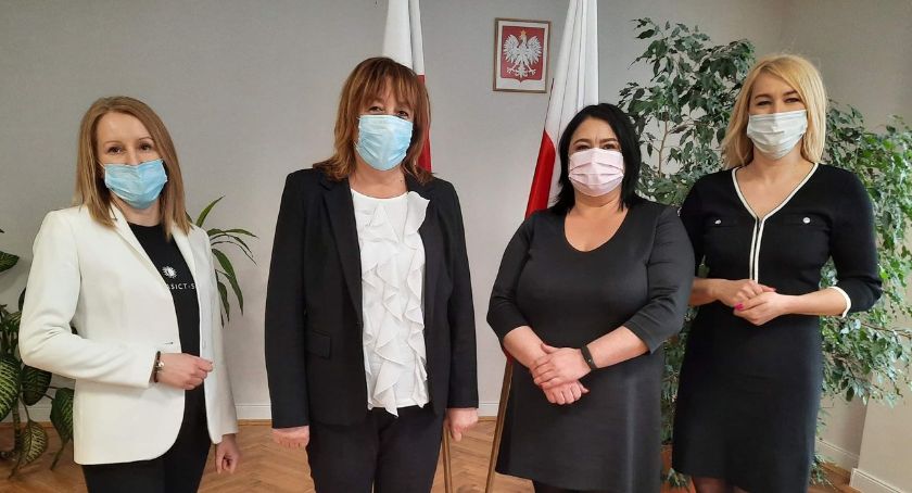1 mężczyzna i 30 kobiet 