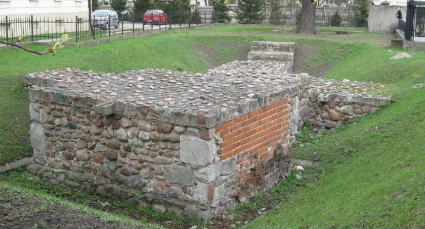 Czy kawałki starego muru przyciągną turystów do Kalisza?