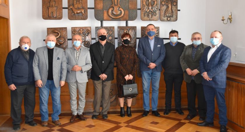 Sołtysi powiatu kaliskiego będą mieli sztandar