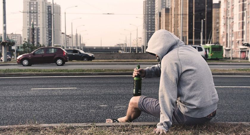 Sprzedał alkohol nieletnim i już ma kłopoty
