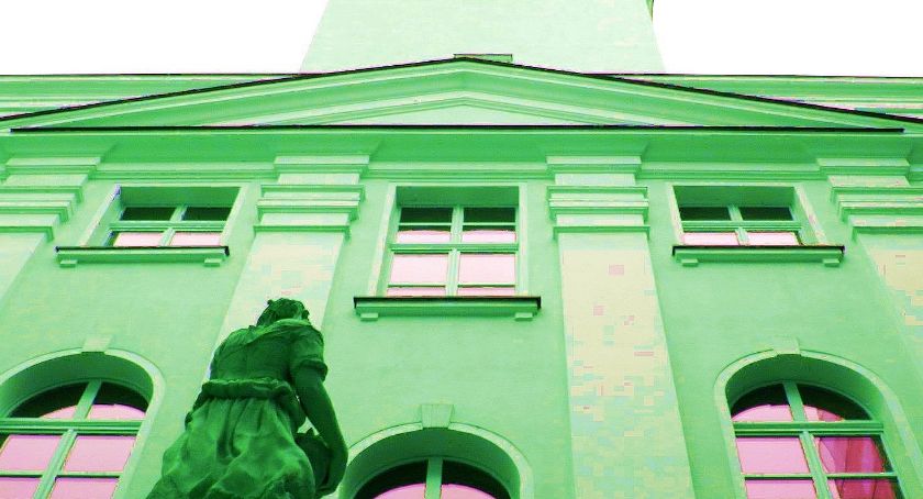 Ratusz podświetlą na zielono z okazji Dnia Św. Patryka