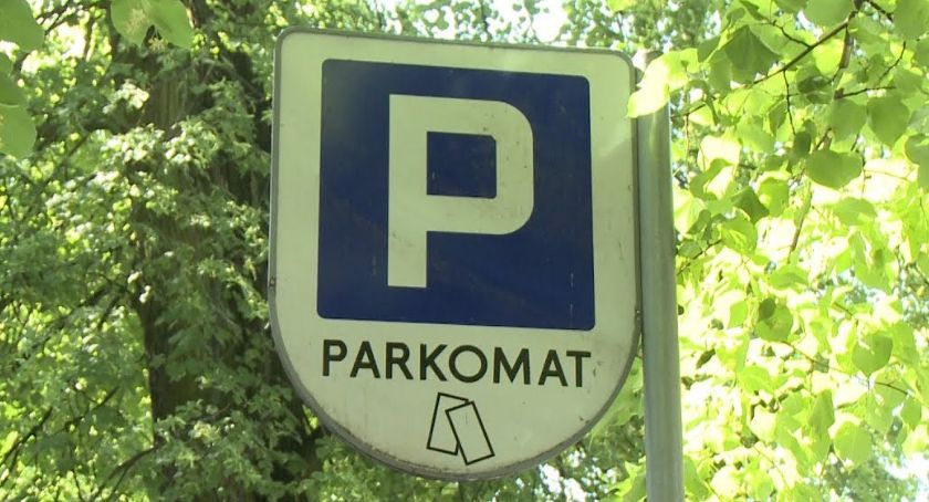 Z parkingu przed dworcem PKP chcą przegonić klientów galerii