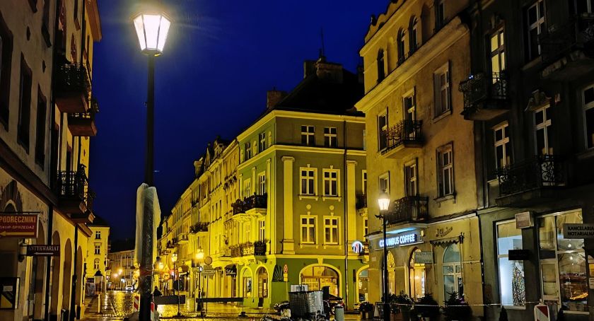 Zamkowa  w nowym, „cieplejszym” świetle