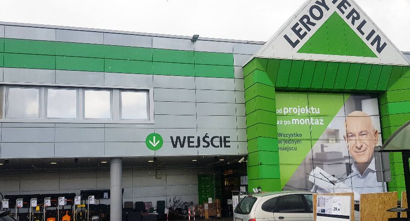Które duże sklepy otwarte,  a  które zamknięte?