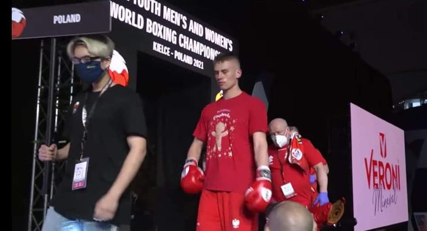 Ćwierćfinał nie dla Sebastiana Kusza. Porażka boksera KS Ziętek Team Kalisz w Młodzieżowych Mistrzostwach Świata