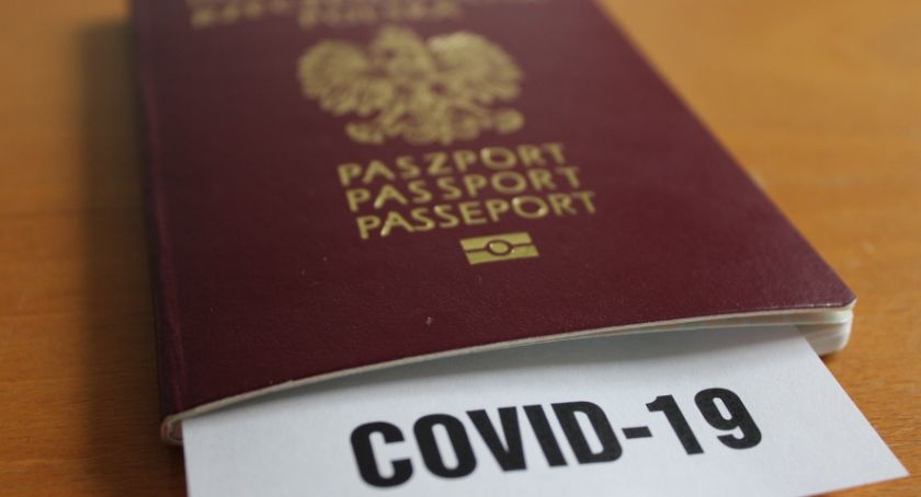 ZAKAZUJĄ  paszportów  szczepionkowych!