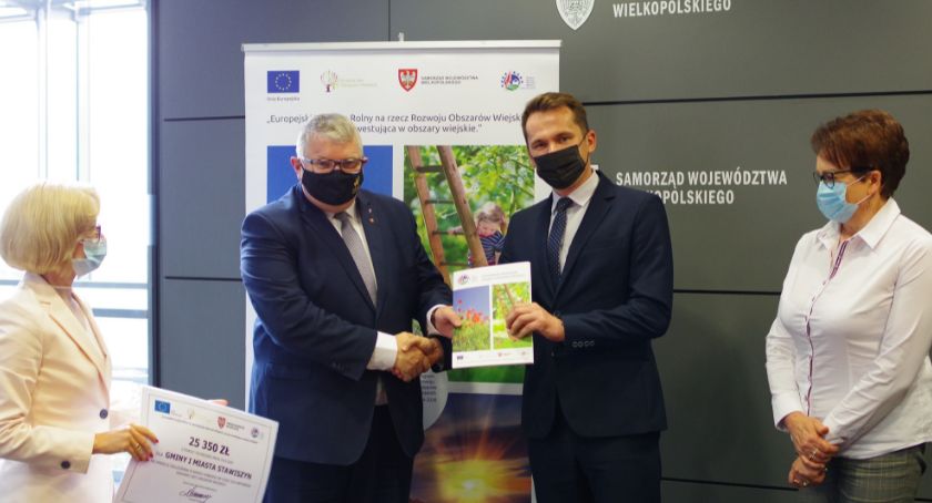 „Koła gospodyń wiejskich i zespoły biesiadne – źródłem promocji i rozwoju obszarów wiejskich”