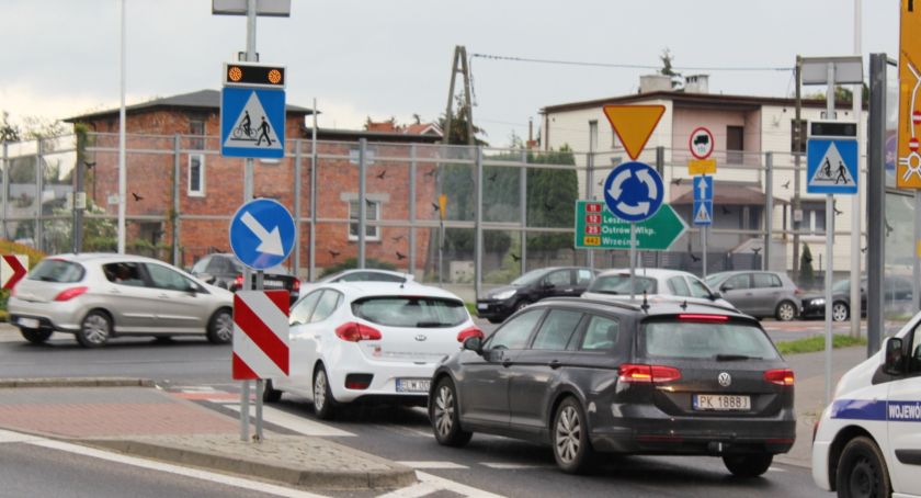 Kalisz w korkach a policja  nie egzekwuje przepisów?