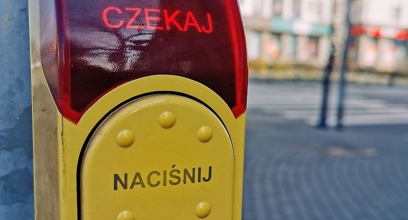 Przywrócono aktywność przycisków dla pieszych i rowerzystów na skrzyżowaniach